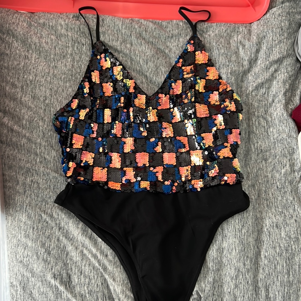 Forever 21 Sequin Bodysuit-L